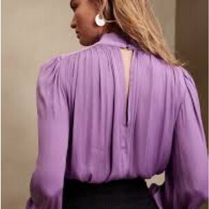 Bannana Republic Purple Slit back Blouse Size M NWT